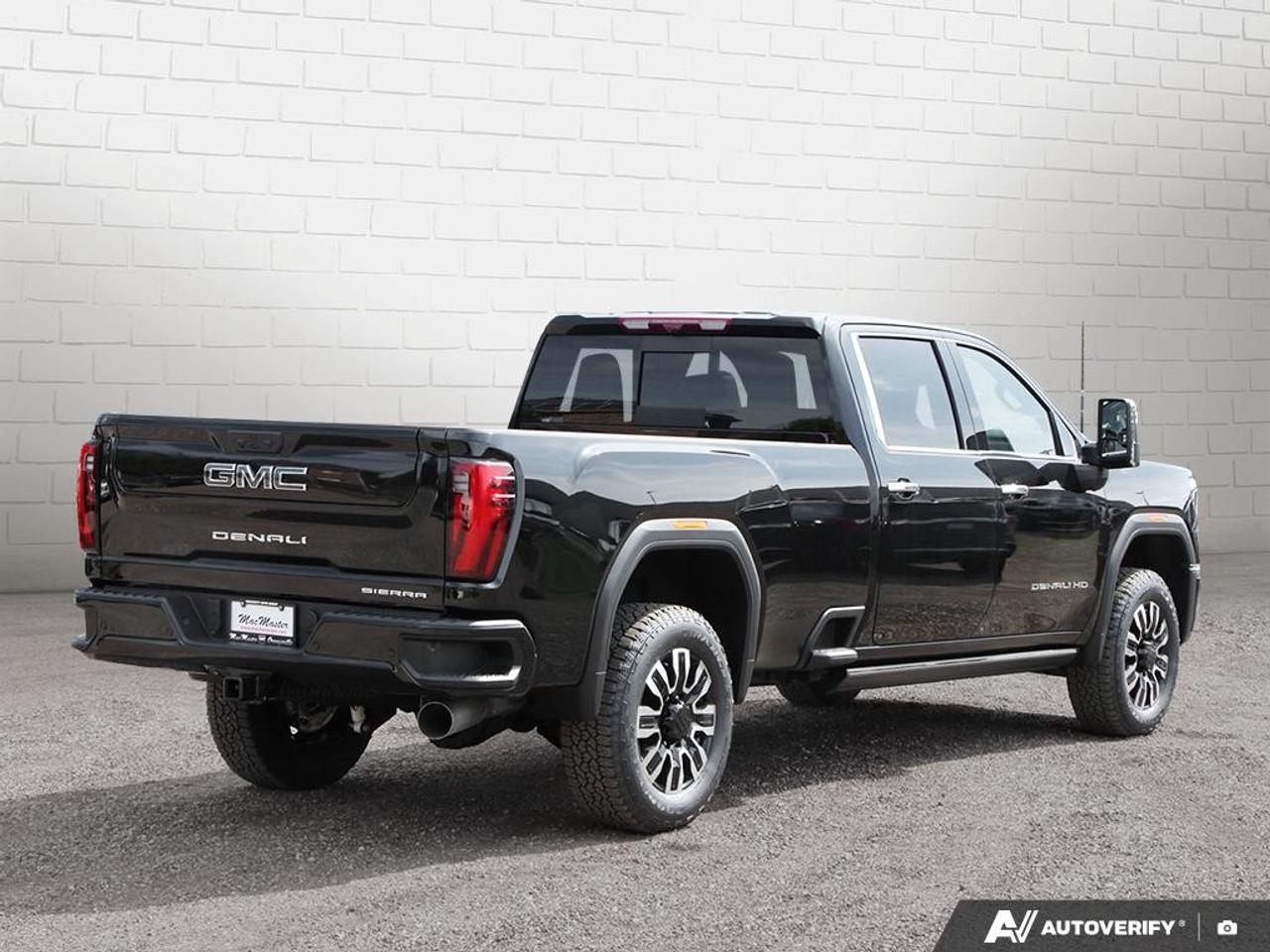 2026 GMC Sierra 3500HD 4WD Crew Cab Long Box Denali Ultimate Photo4