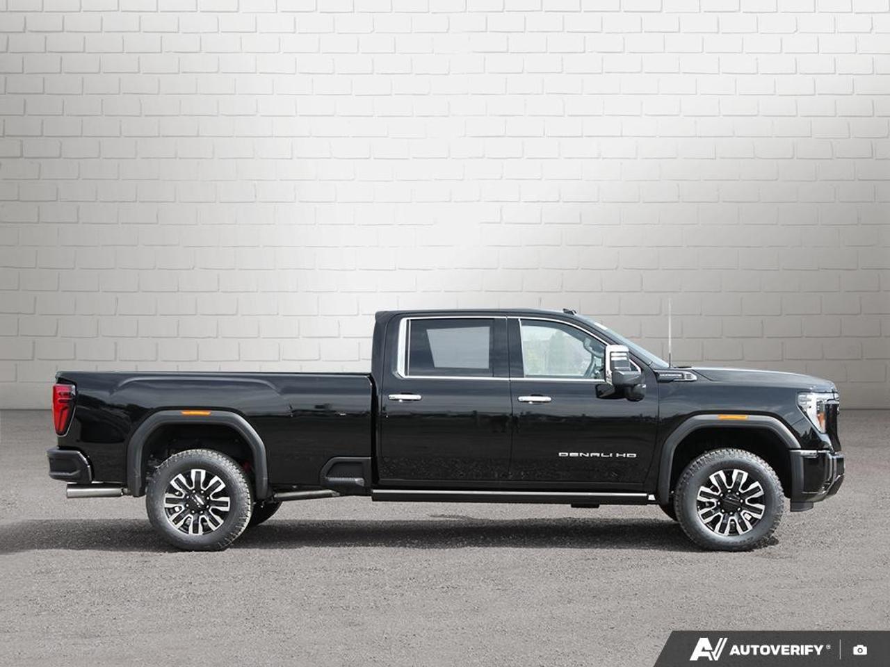 2026 GMC Sierra 3500HD 4WD Crew Cab Long Box Denali Ultimate Photo
