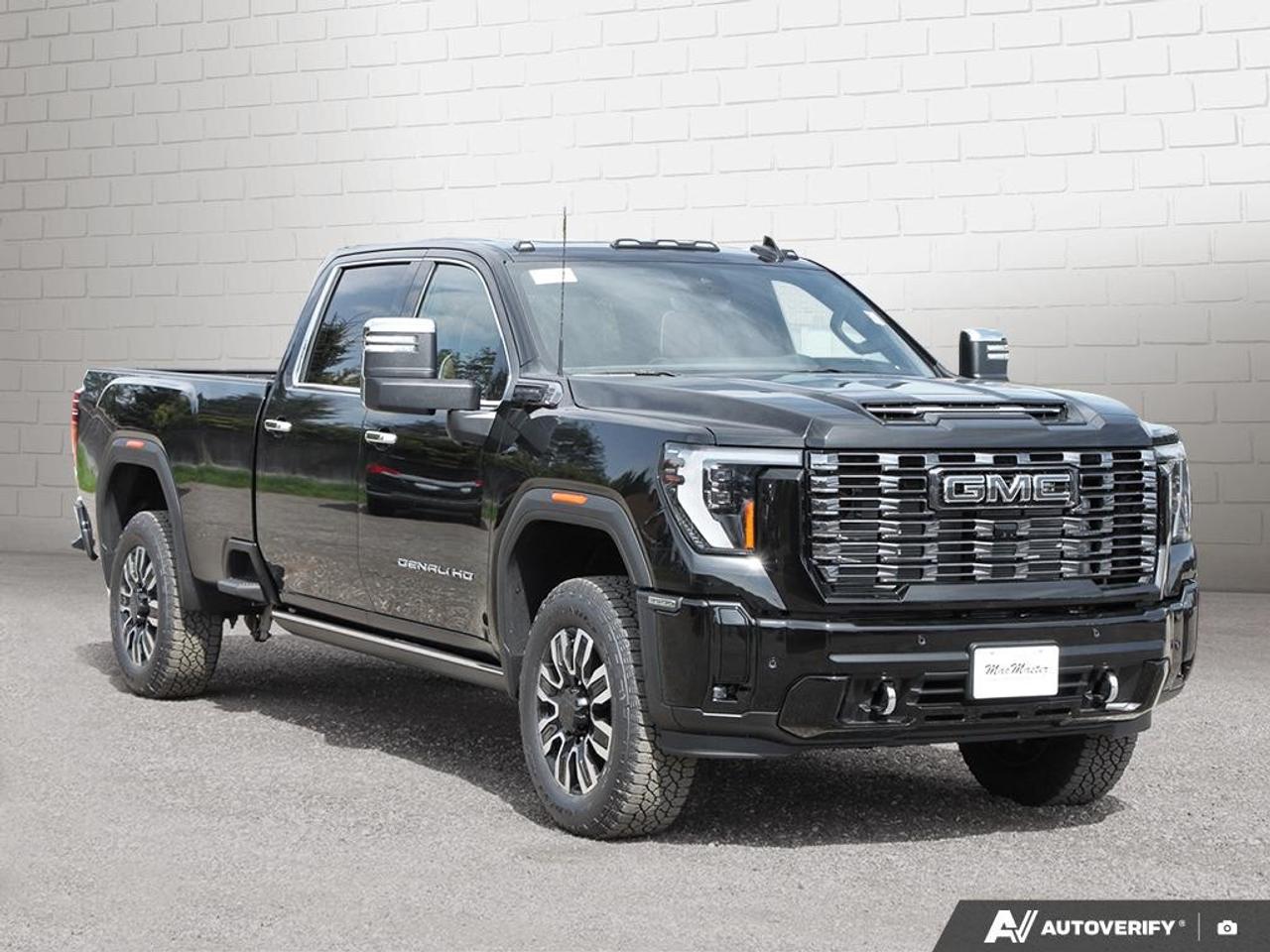 2026 GMC Sierra 3500HD 4WD Crew Cab Long Box Denali Ultimate Photo