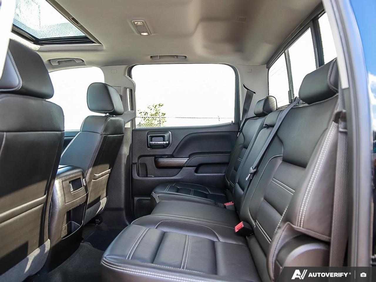 2018 GMC Sierra 1500 4WD Crew Cab Short Box Denali Photo