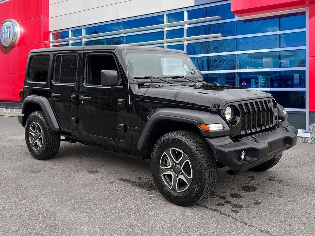 2022 Jeep Wrangler Unlimited Sport | One owner | Low Kilometers | CarPlay | Android Auto | Push Button Start | Photo