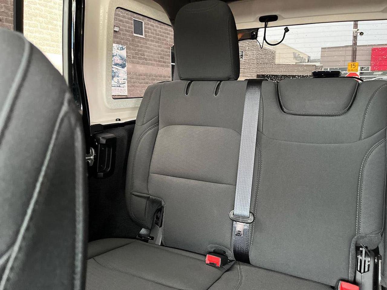 2022 Jeep Wrangler Unlimited Sport | One owner | Low Kilometers | CarPlay | Android Auto | Push Button Start | Photo