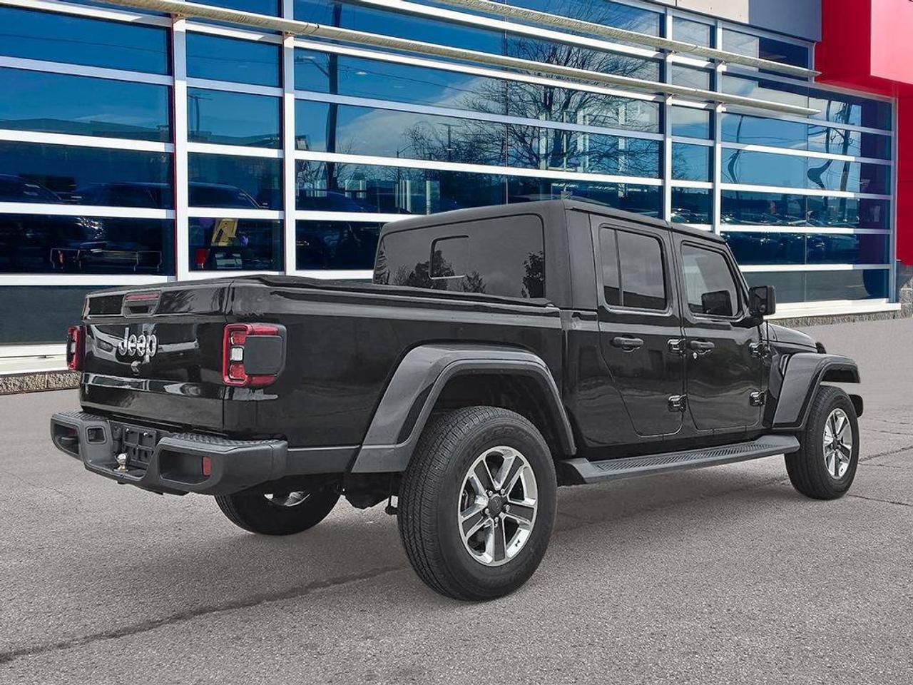2020 Jeep Gladiator Overland | New Front Brakes | Low KMS | Clean CarFax Report | Great Shape | Navigation | Alpine Aud. Photo4