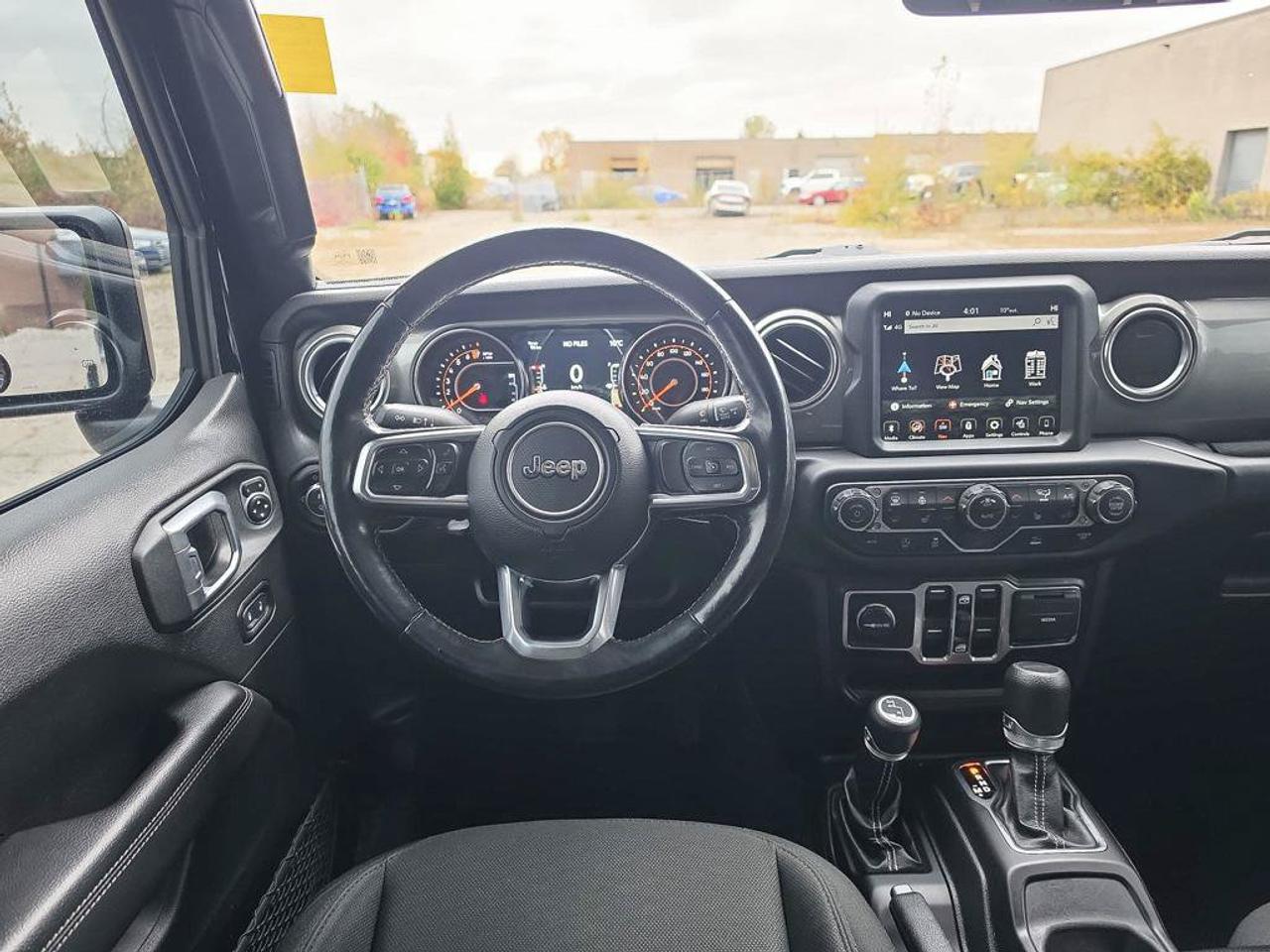 2020 Jeep Gladiator Overland | New Front Brakes | Low KMS | Clean CarFax Report | Great Shape | Navigation | Alpine Aud. Photo