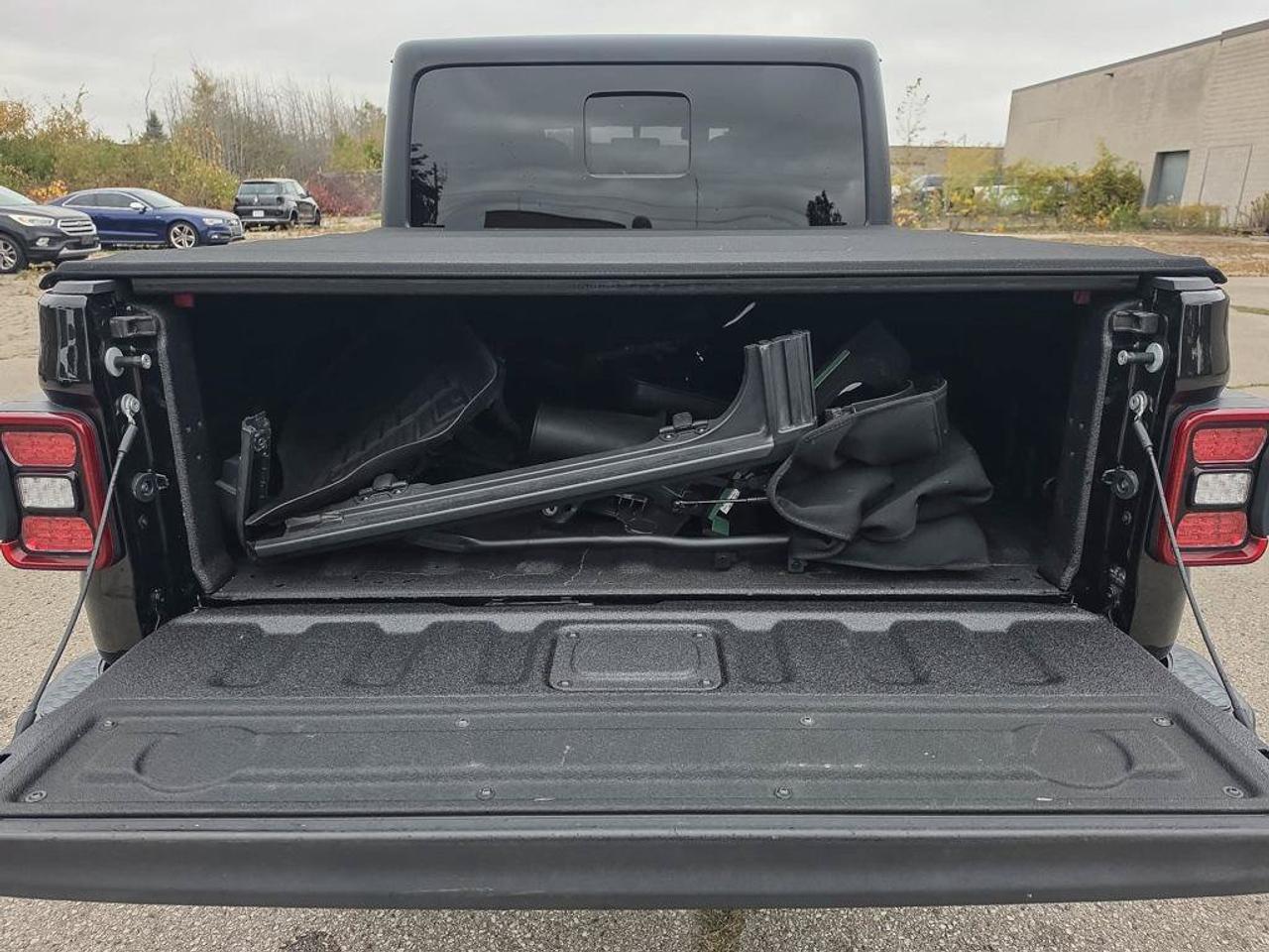 2020 Jeep Gladiator Overland | New Front Brakes | Low KMS | Clean CarFax Report | Great Shape | Navigation | Alpine Aud. Photo