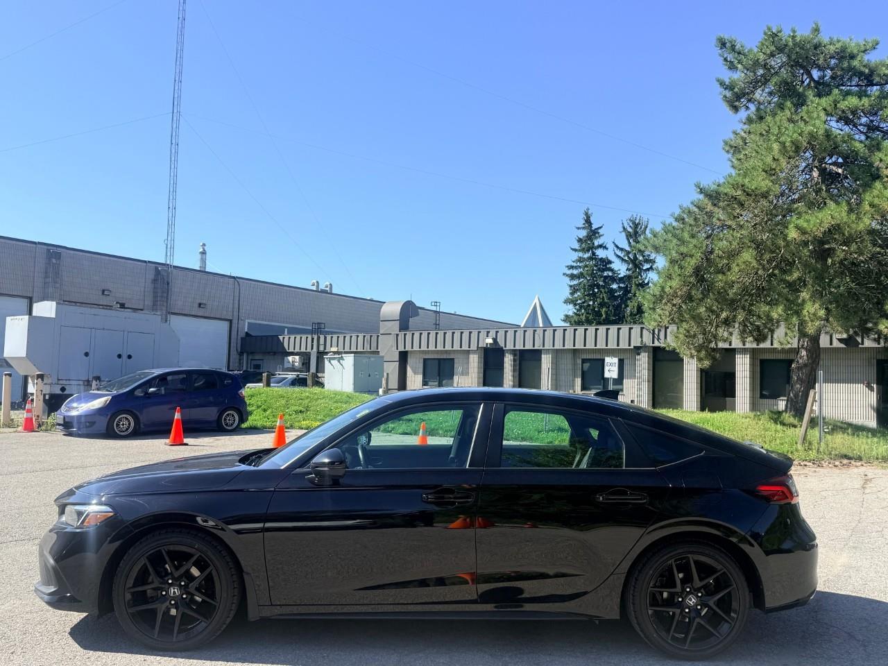 2022 Honda Civic Sport 4dr Hatchback Photo2