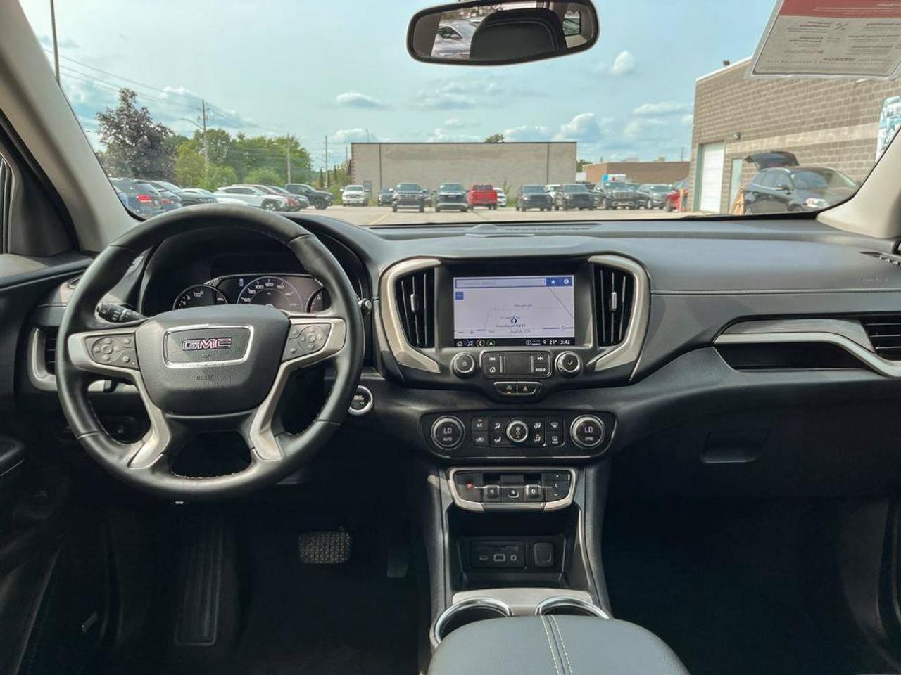 2024 GMC Terrain Denali AWD | Leather | Accident Free | Navigation | Ventilated Seats | Blind-Spot | Adaptive Cruise Photo