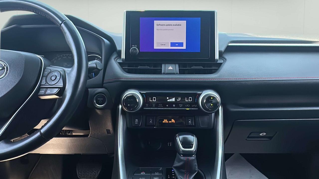 2023 Toyota RAV4 Prime SE Photo