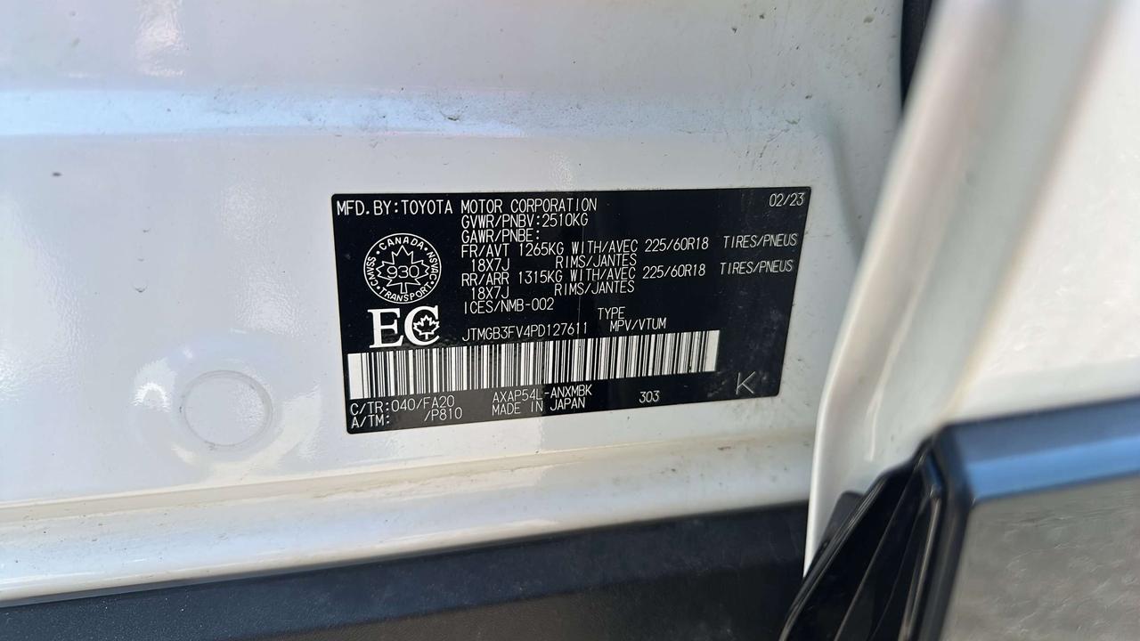 2023 Toyota RAV4 Prime SE Photo