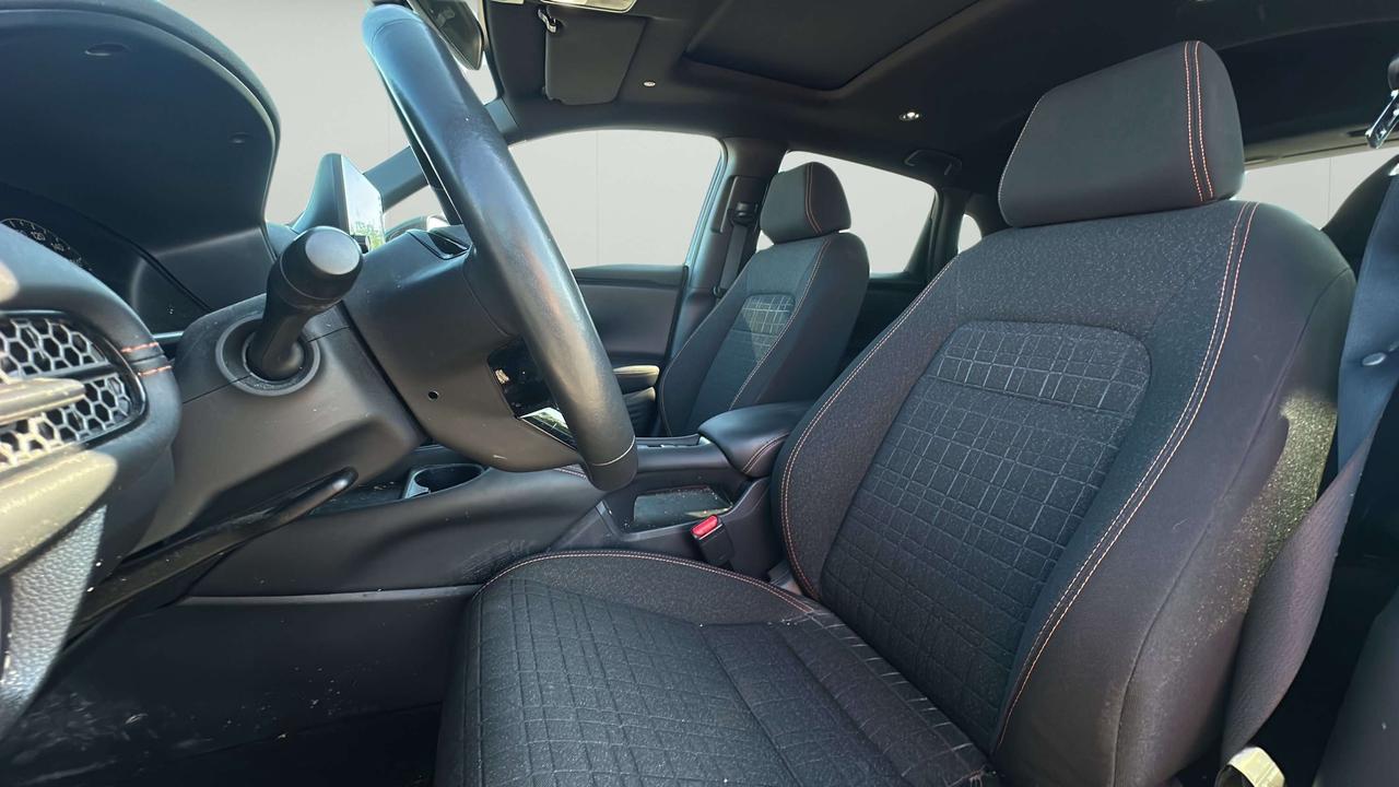 2025 Honda HR-V Sport Photo
