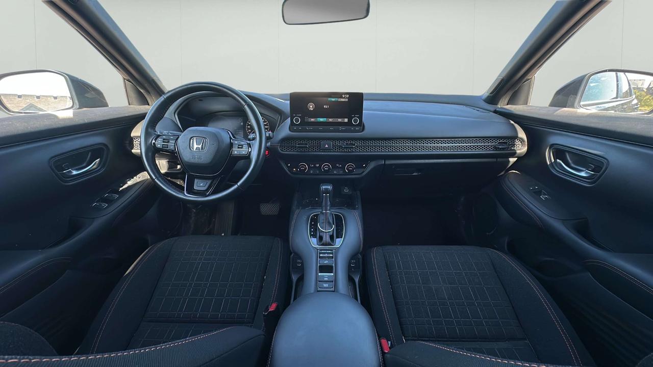 2025 Honda HR-V Sport Photo