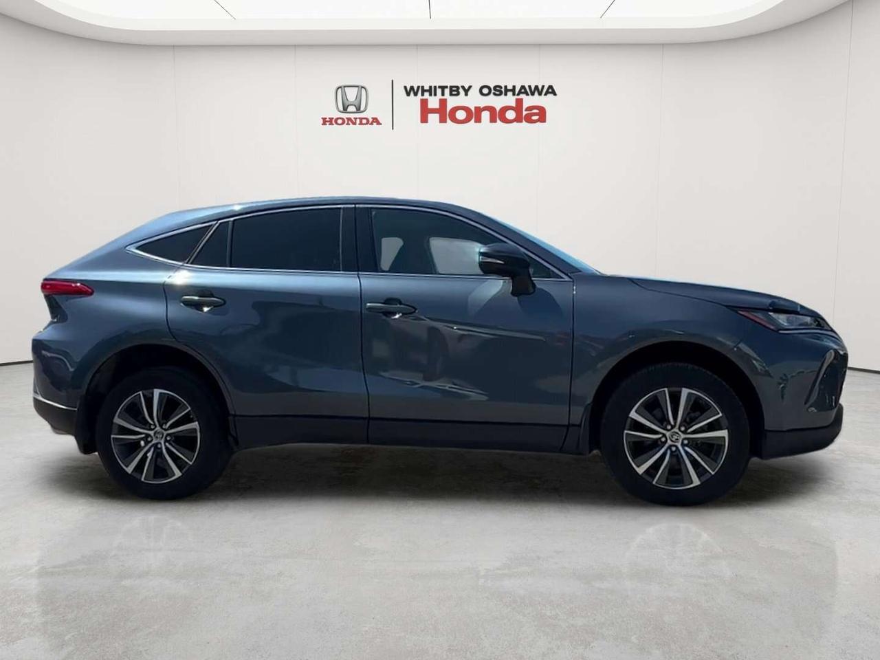 2023 Toyota Venza LE Photo