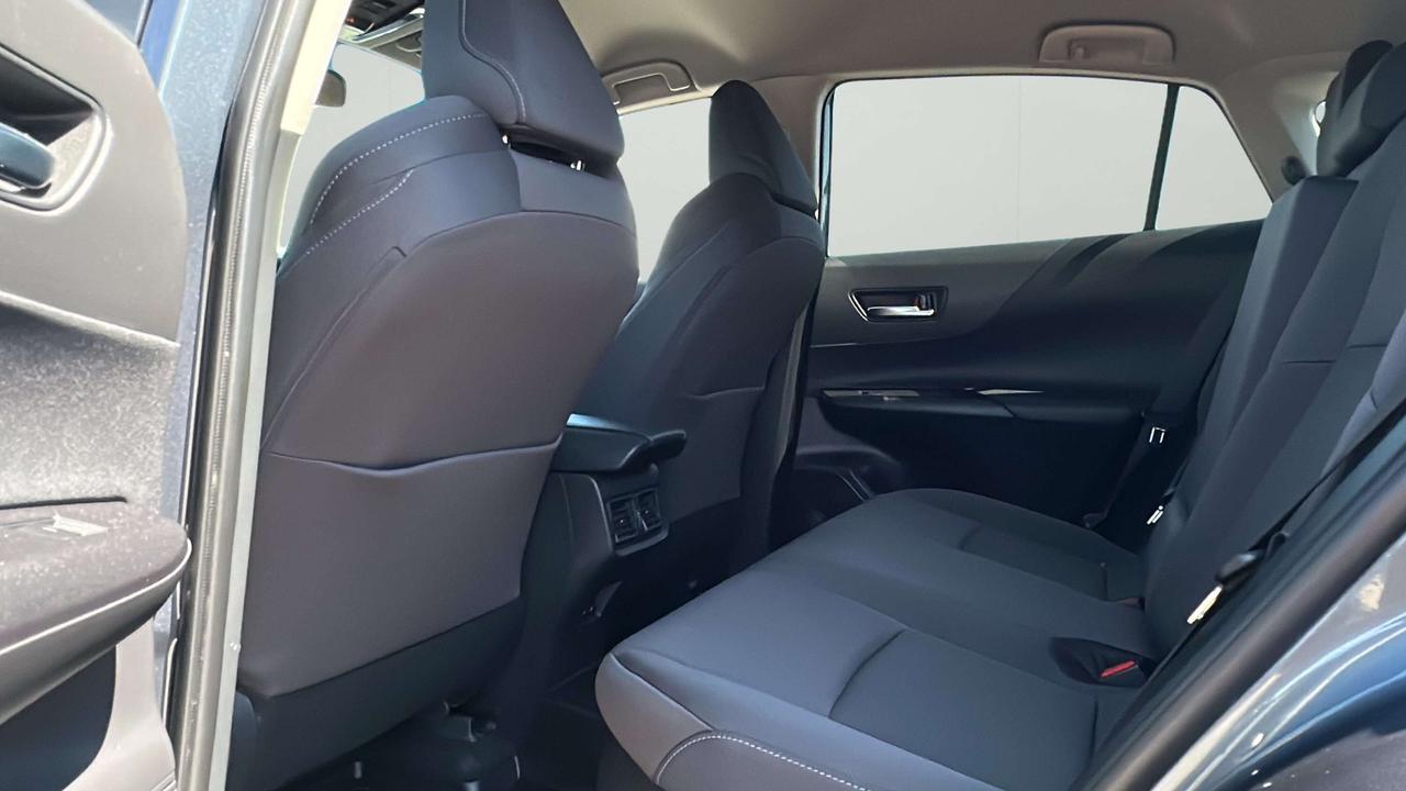 2023 Toyota Venza LE Photo