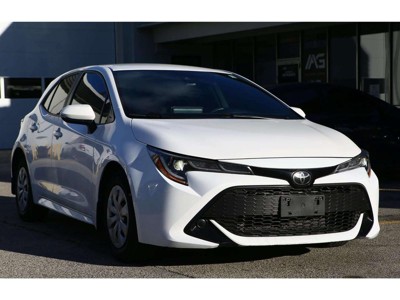 2022 Toyota Corolla SE Hatchback CVT Photo