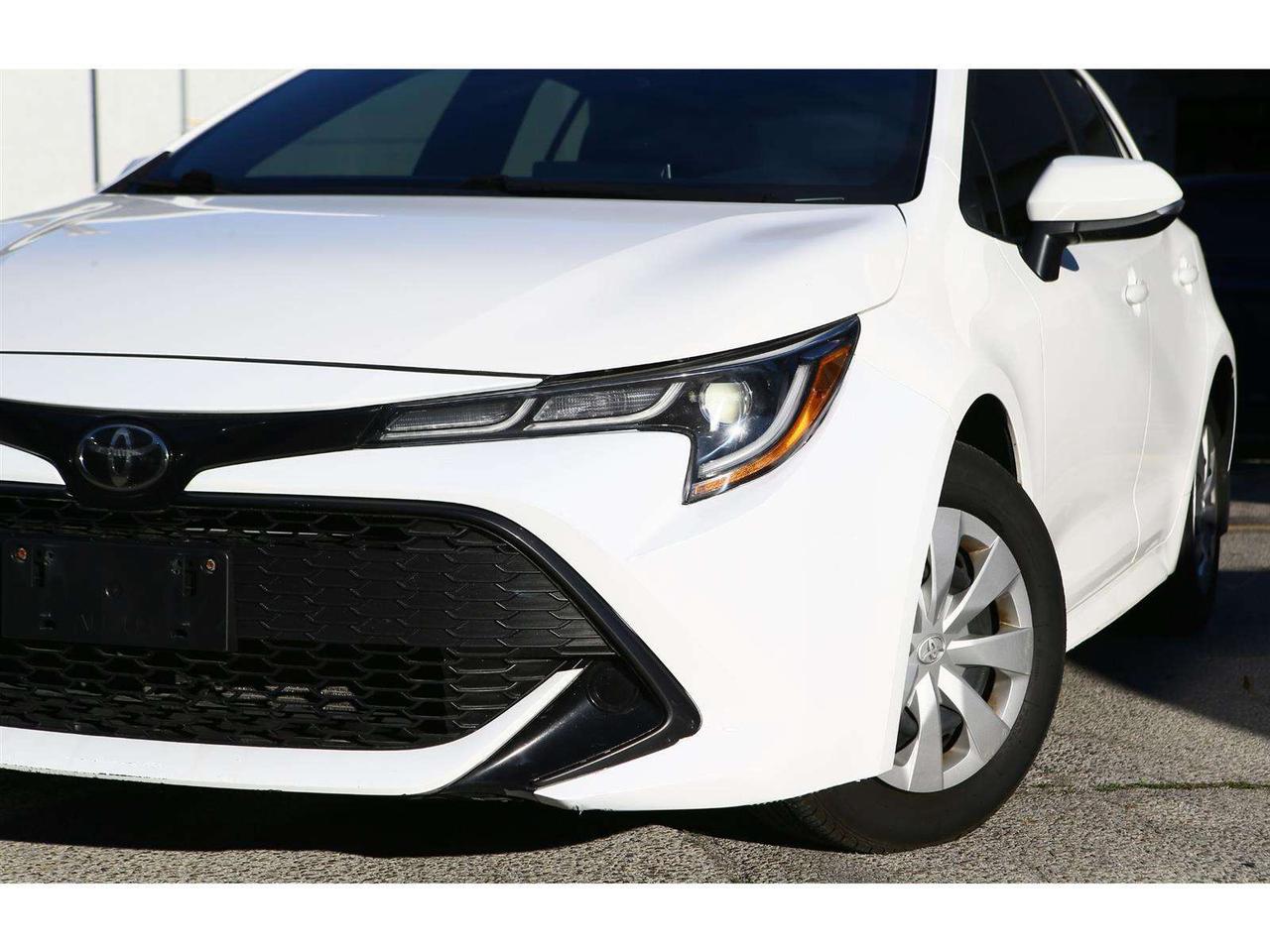2022 Toyota Corolla SE Hatchback CVT Photo