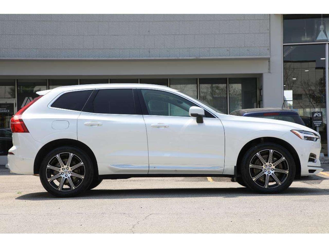 2020 Volvo XC60 T8 Inscription AWD | Turbocharged| 455 HP! Photo