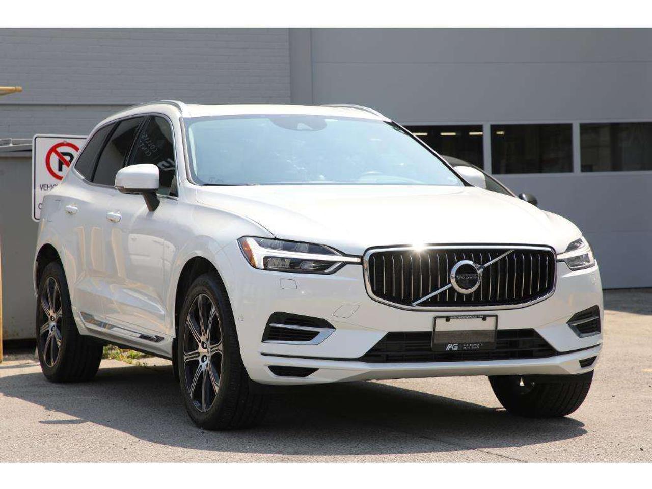2020 Volvo XC60 T8 Inscription AWD | Turbocharged| 455 HP! Photo