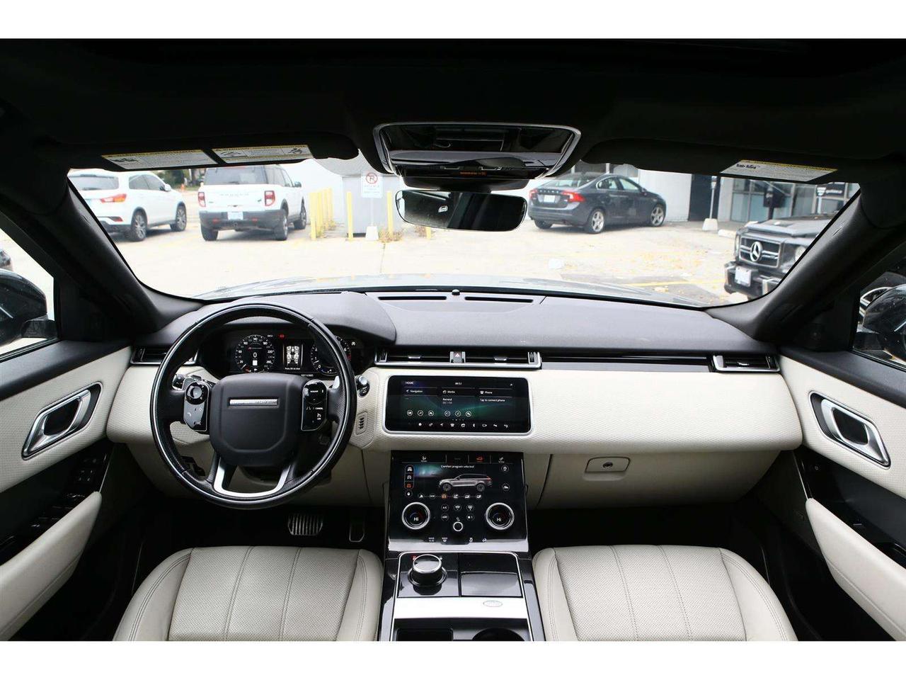 2018 Land Rover Range Rover Velar R-Dynamic SE Photo