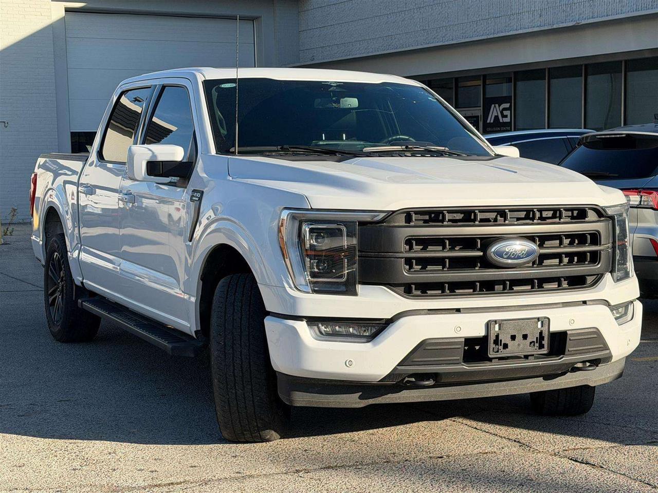 2023 Ford F-150 Lariat SuperCrew 4X4 Panoramic Roof | 20 inch Whls |12 inch Screen Lariat Sport Pkg | Full Leather Seats Photo