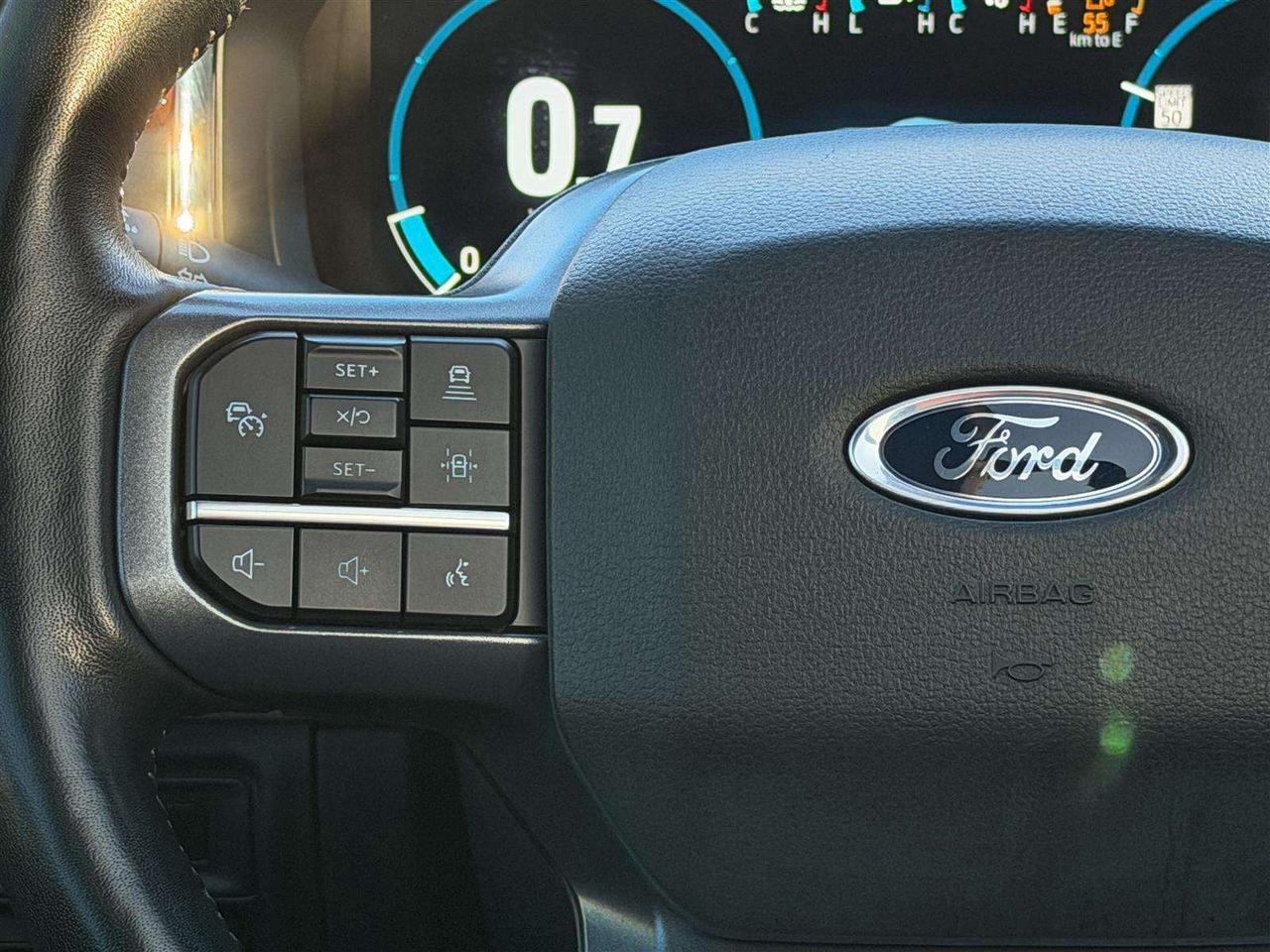 2023 Ford F-150 Lariat SuperCrew 4X4 Panoramic Roof | 20 inch Whls |12 inch Screen Lariat Sport Pkg | Full Leather Seats Photo