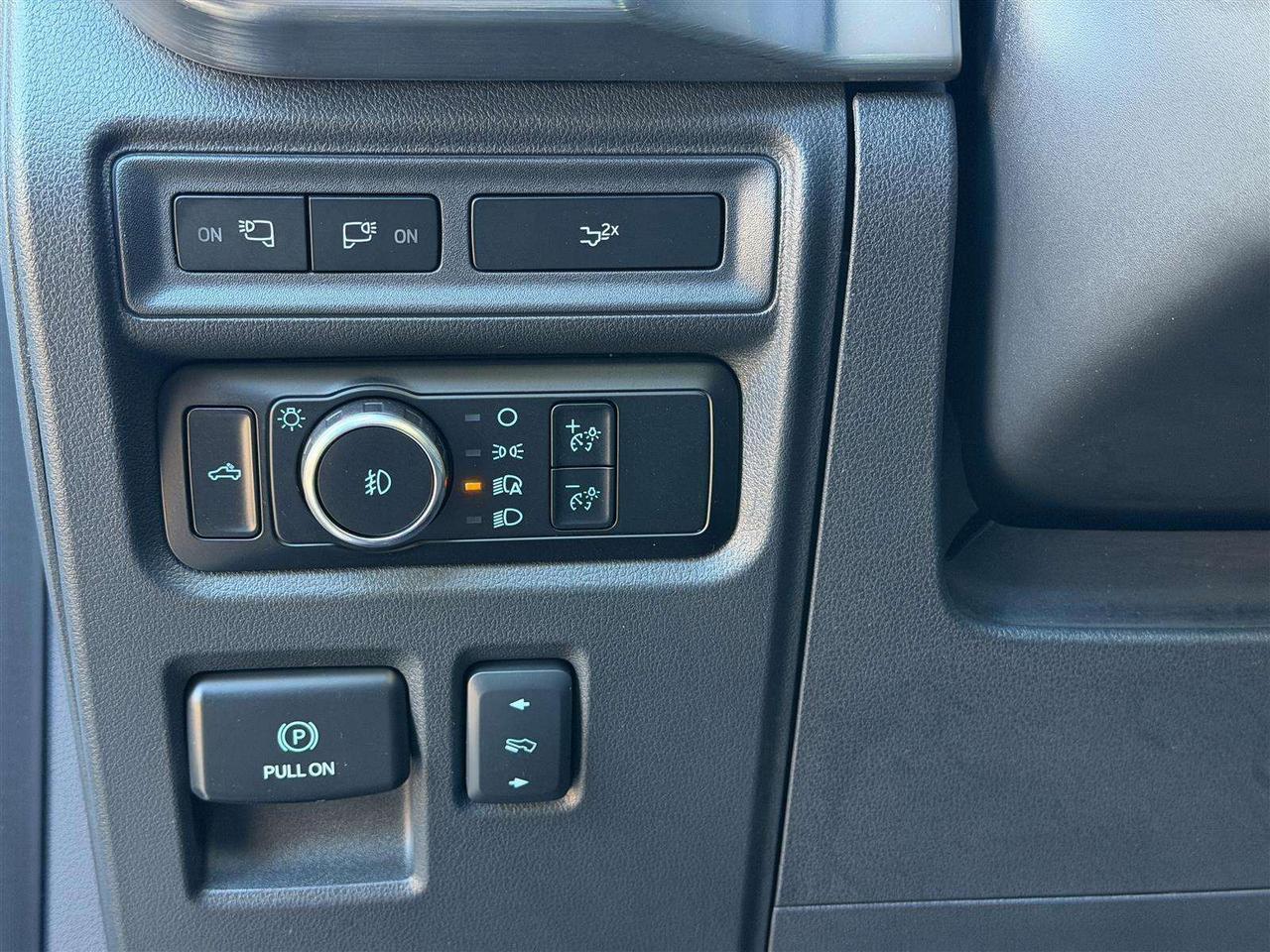 2023 Ford F-150 Lariat SuperCrew 4X4 Panoramic Roof | 20 inch Whls |12 inch Screen Lariat Sport Pkg | Full Leather Seats Photo