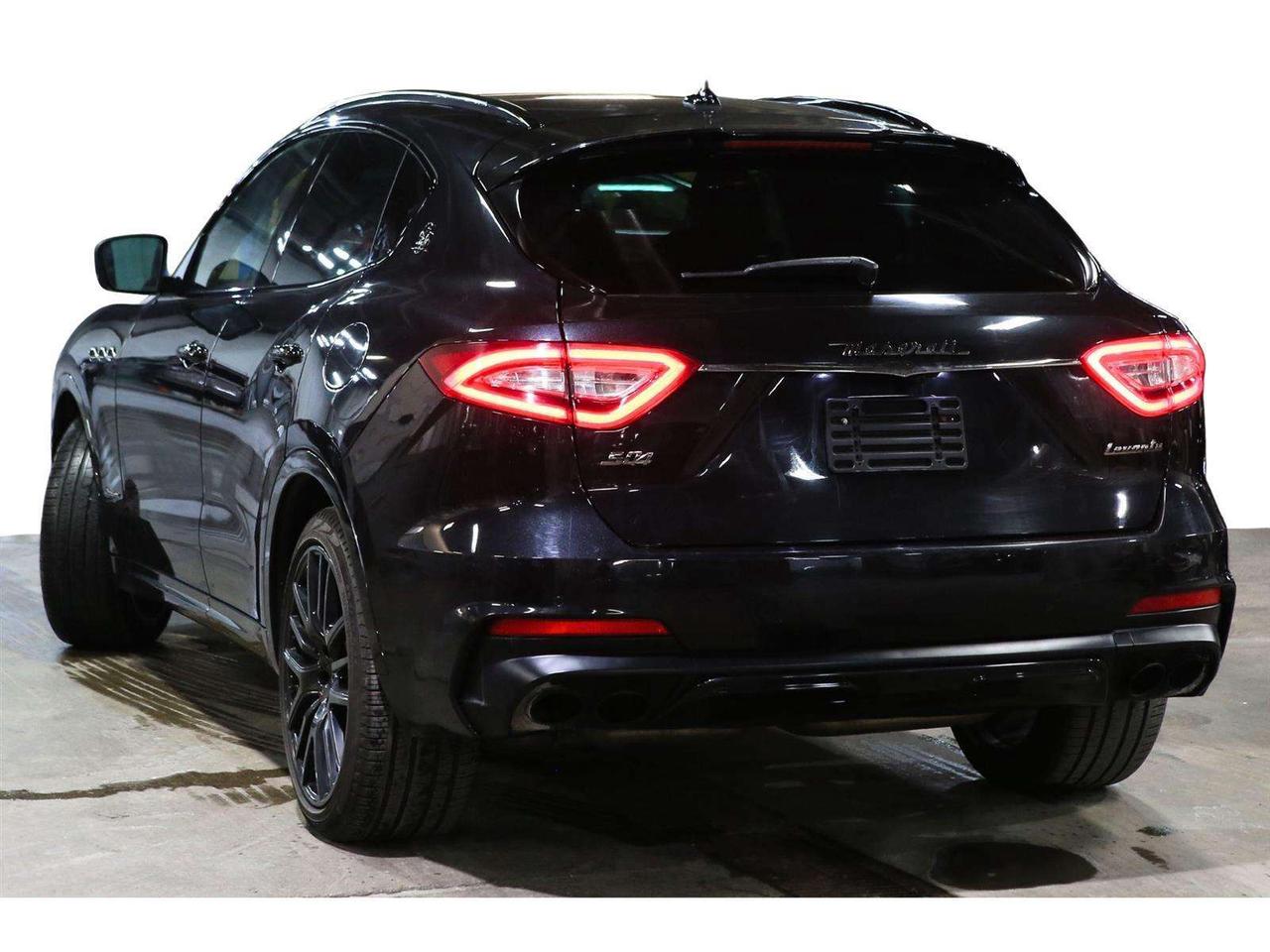 2020 Maserati Levante S GRANSPORT Photo4