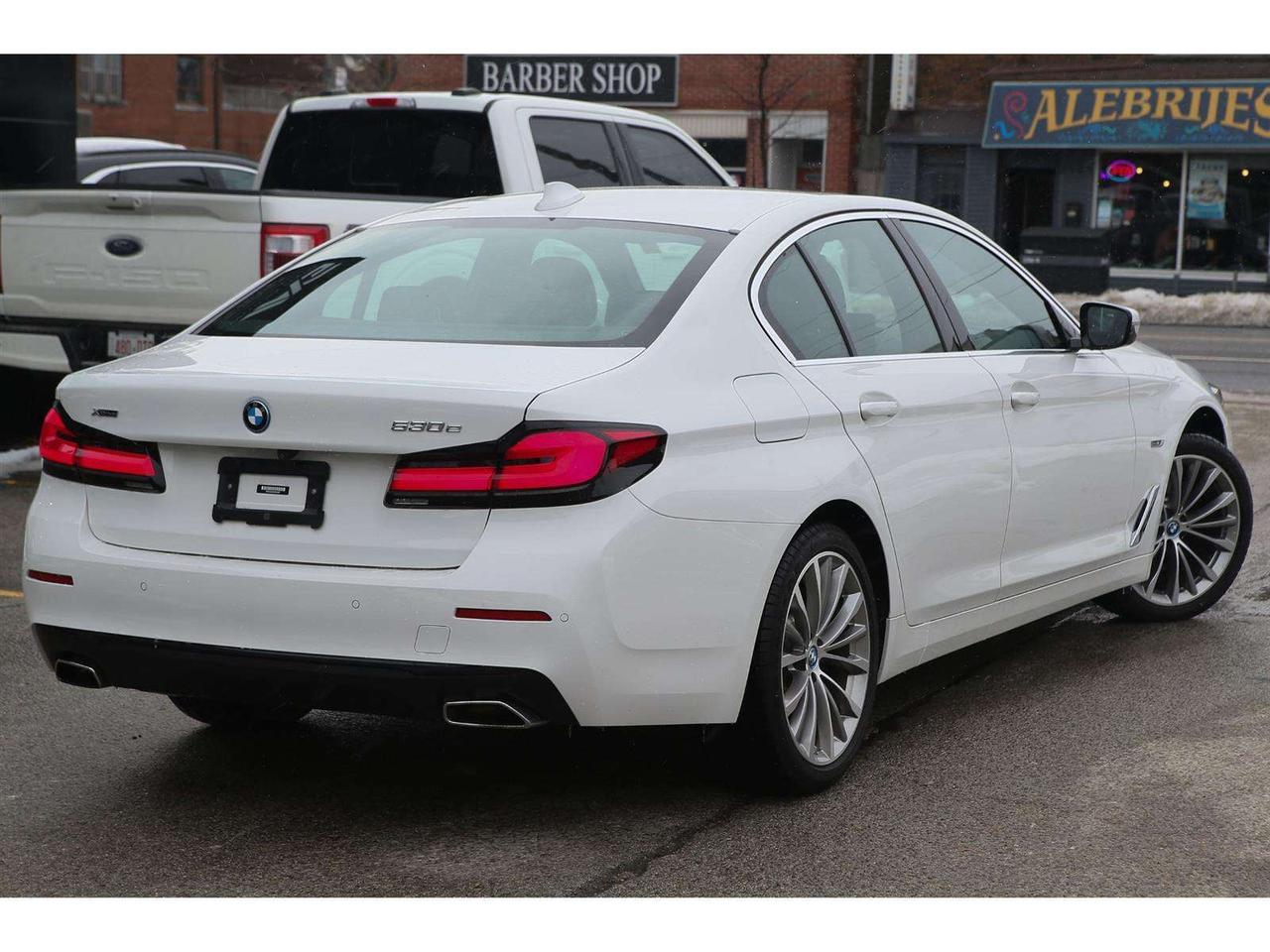 2023 BMW 530xi 530xe Plug-In-Hybrid Photo