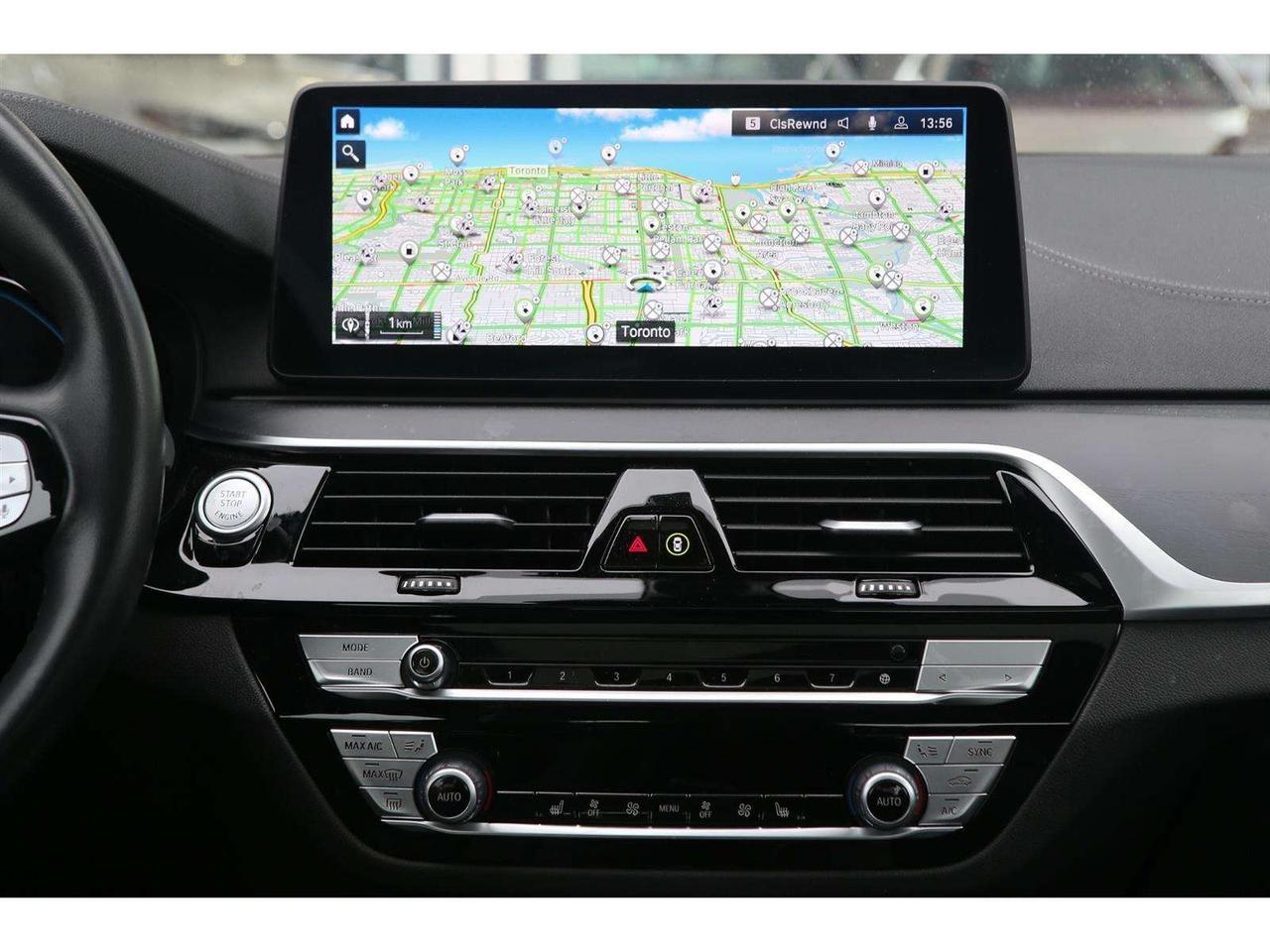 2023 BMW 530xi 530xe Plug-In-Hybrid Photo