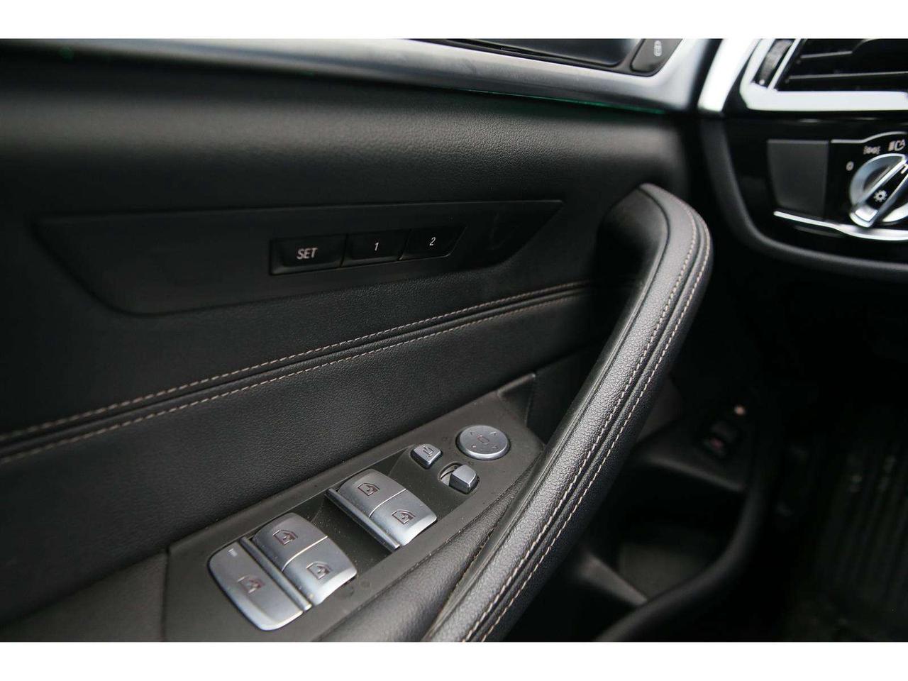2023 BMW 530xi 530xe Plug-In-Hybrid Photo