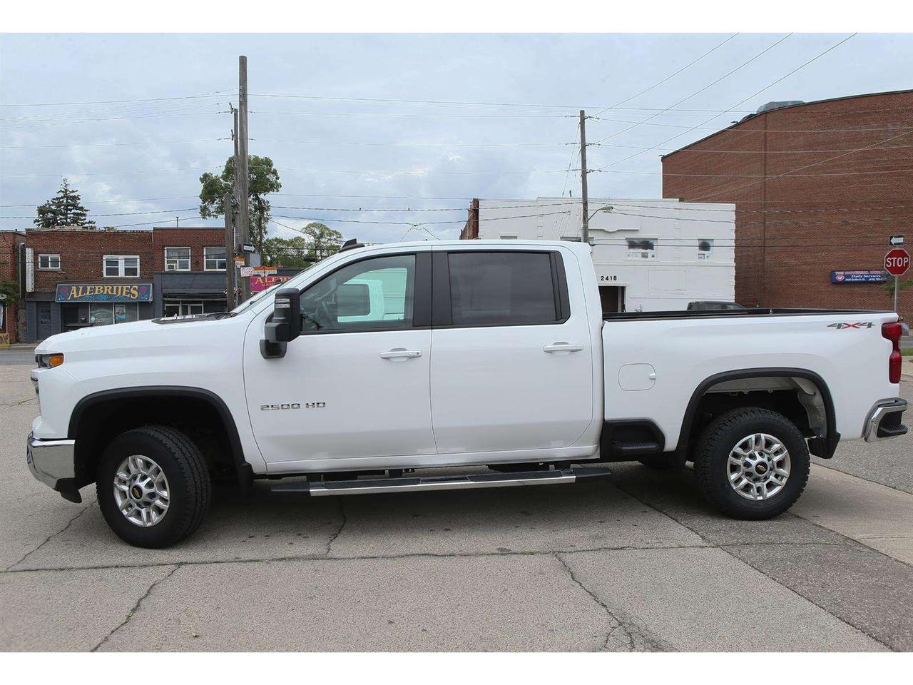 2025 Chevrolet Silverado 2500 HD LT Crew Cab 4X4 | Long Box 6.8 FT | 6.6 V8 | ALLISON 10 SPD- Automatic Photo