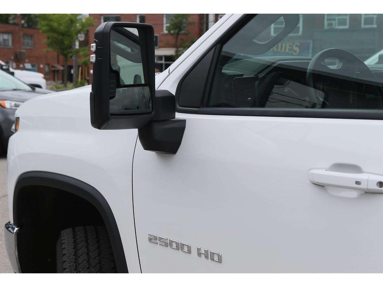 2025 Chevrolet Silverado 2500 HD LT Crew Cab 4X4 | Long Box 6.8 FT | 6.6 V8 | ALLISON 10 SPD- Automatic Photo