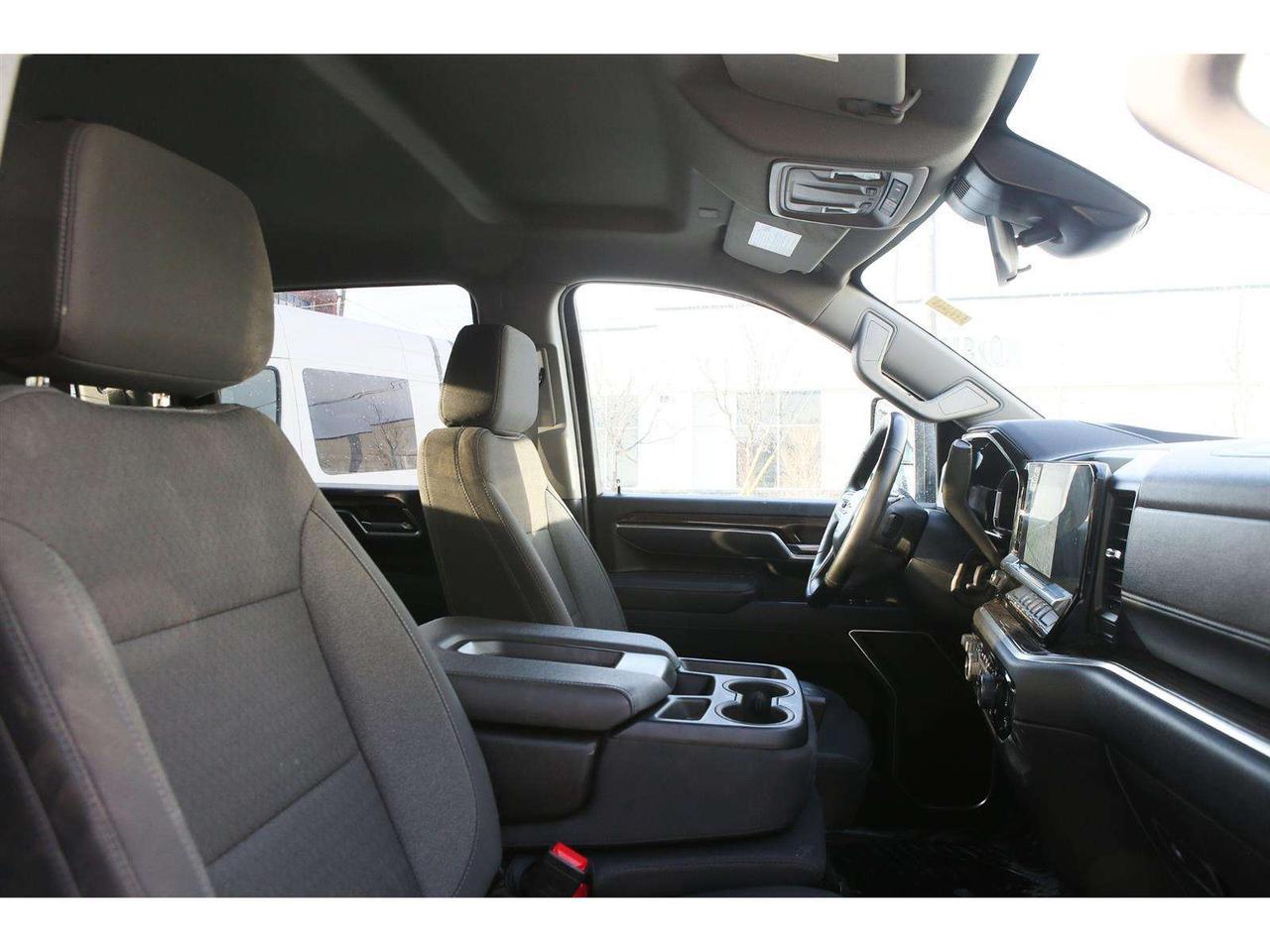 2025 Chevrolet Silverado 2500 HD LT Crew Cab 4X4 | Long Box 6.8 FT | 6.6 V8 | ALLISON 10 SPD- Automatic Photo
