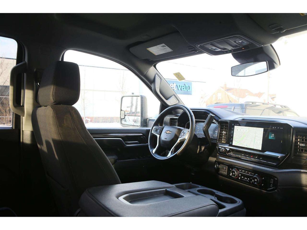 2025 Chevrolet Silverado 2500 HD LT Crew Cab 4X4 | Long Box 6.8 FT | 6.6 V8 | ALLISON 10 SPD- Automatic Photo