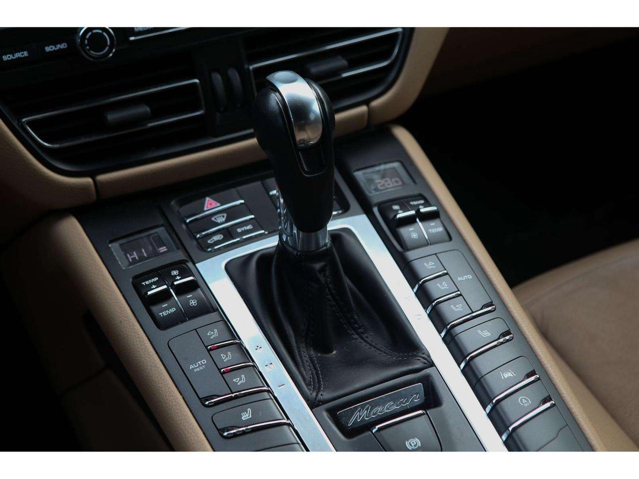 2020 Porsche Macan S   Porsche Leather Seats Chrono Sport   PDK Trans Photo