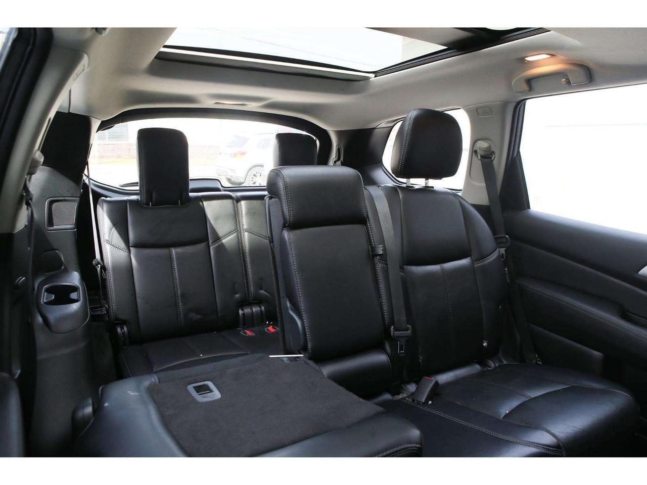 2020 Nissan Pathfinder SL 4WD Photo