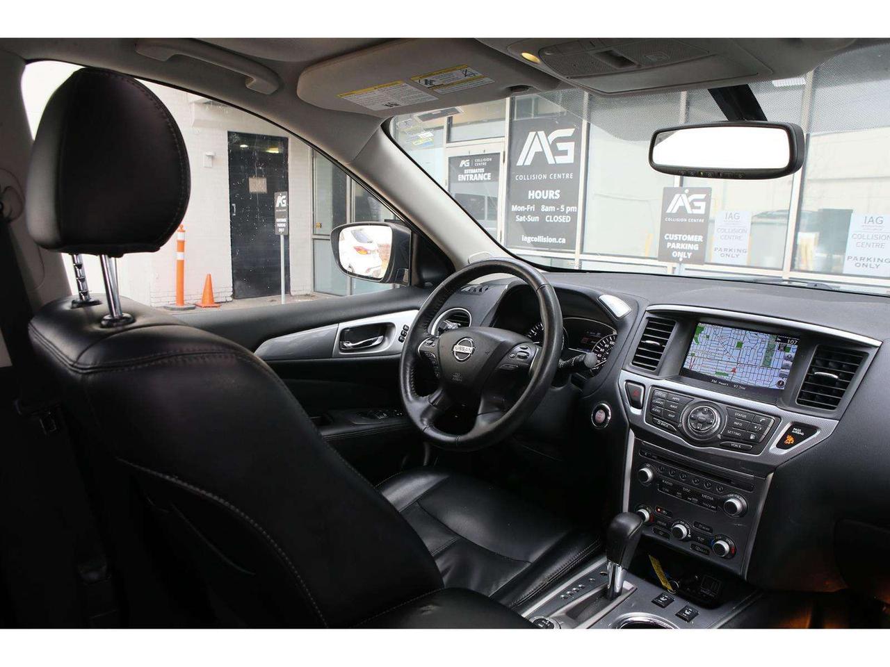 2020 Nissan Pathfinder SL 4WD Photo