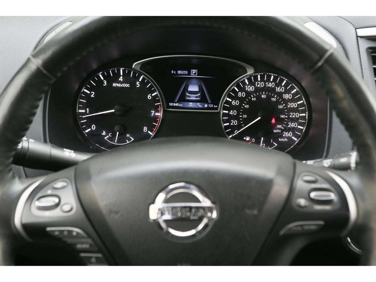 2020 Nissan Pathfinder SL 4WD Photo