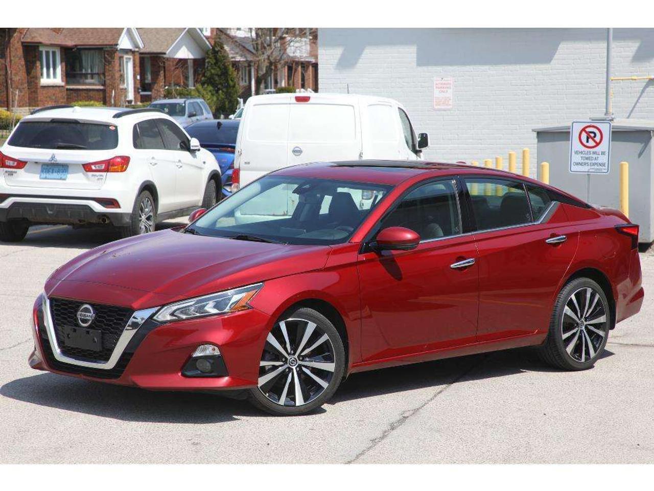2022 Nissan Altima 2.5 Platinum AWD Photo5