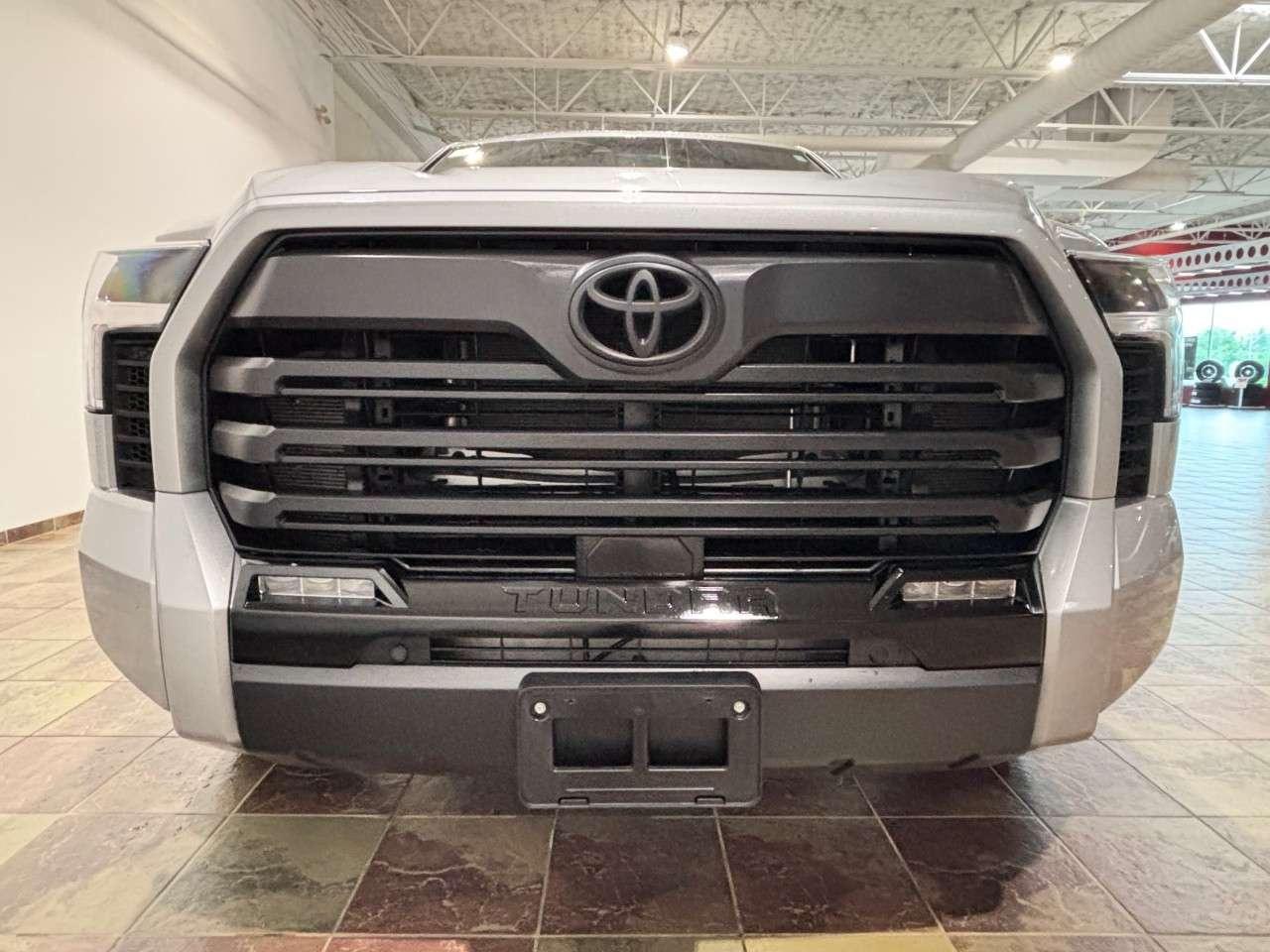 2026 Toyota Tundra 4X4 CrewMax Limited Photo