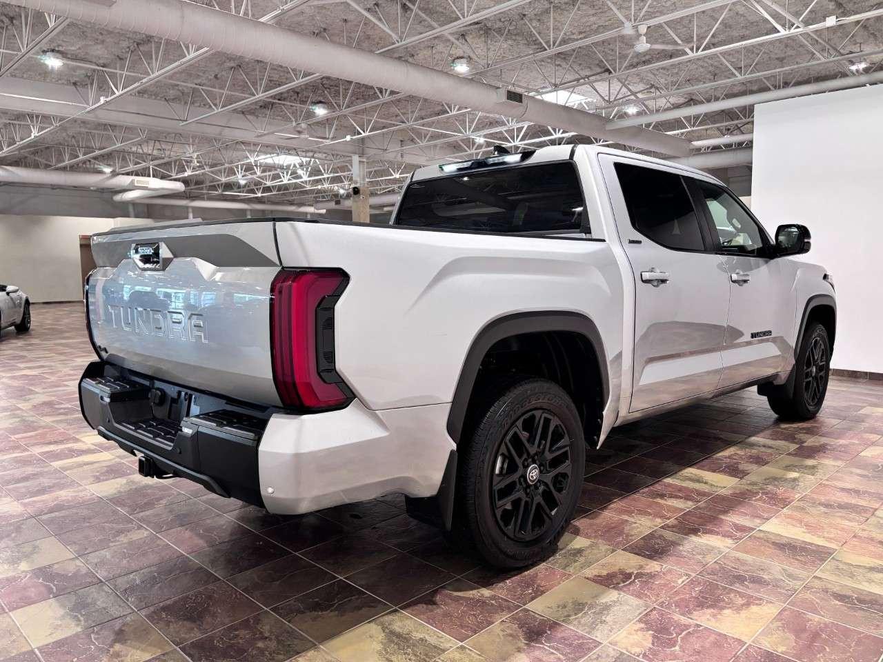 2026 Toyota Tundra 4X4 CrewMax Limited Photo