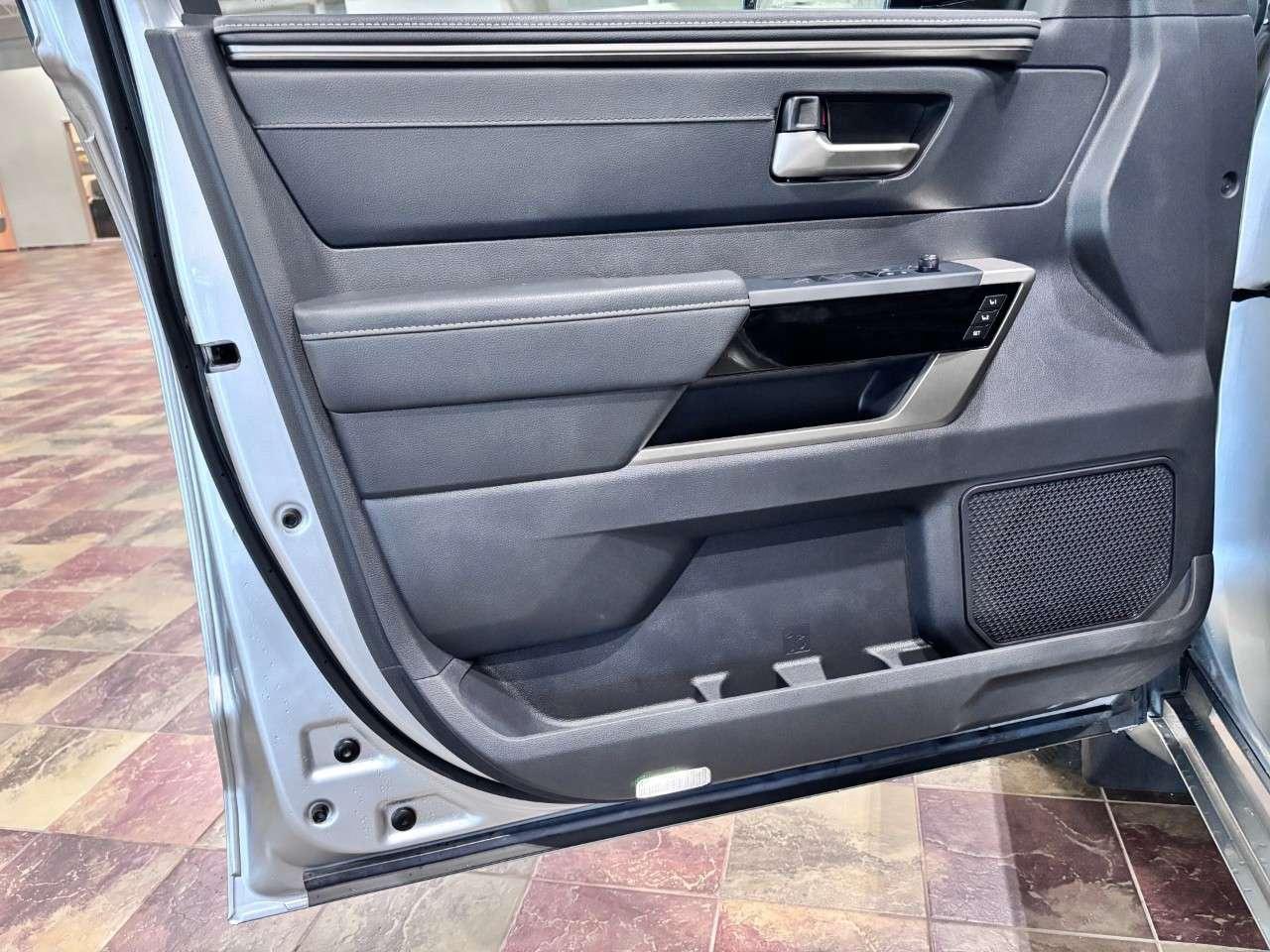 2026 Toyota Tundra 4X4 CrewMax Limited Photo