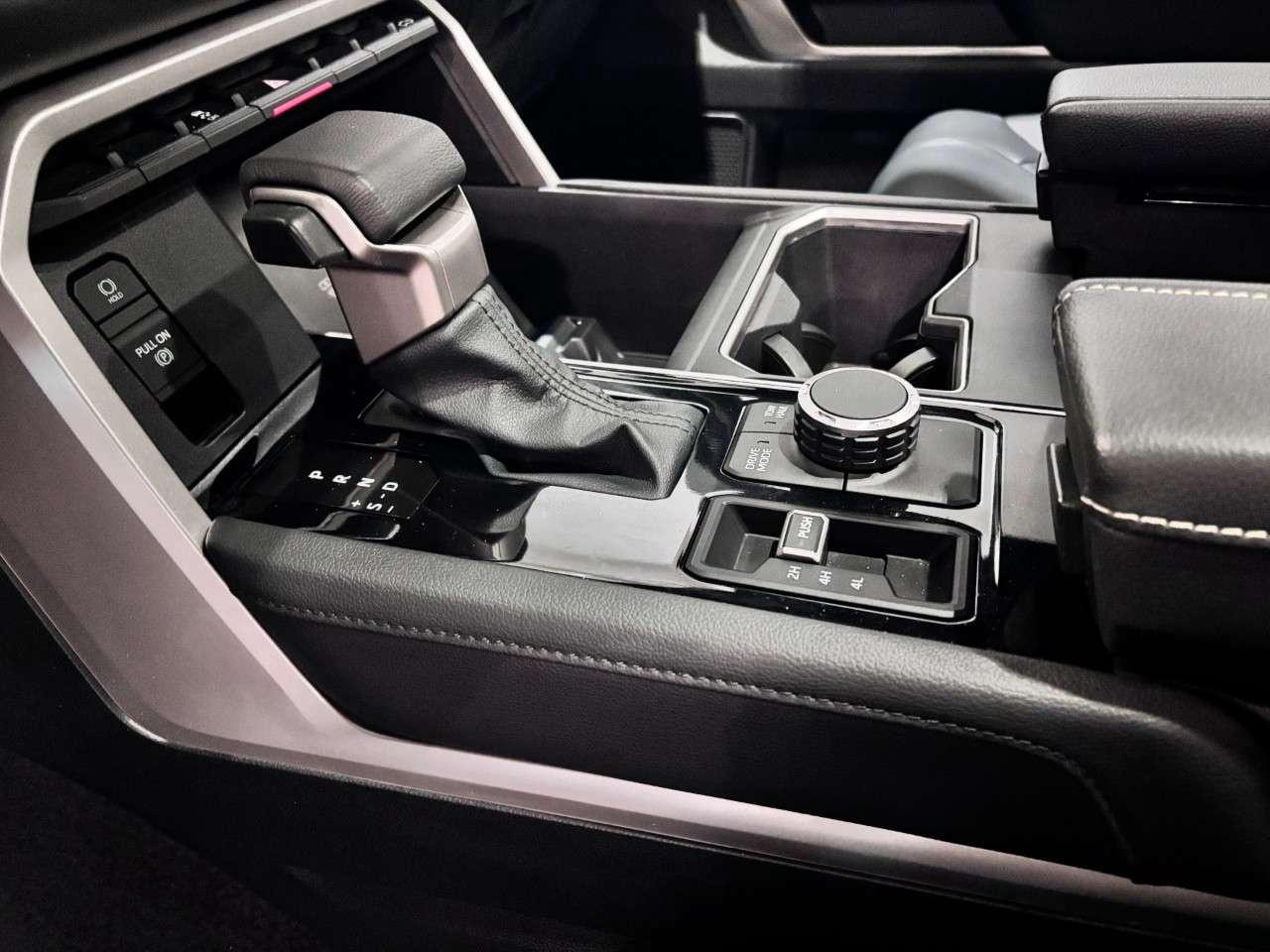 2026 Toyota Tundra 4X4 CrewMax Limited Photo