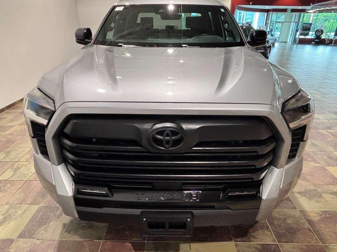 2026 Toyota Tundra 4X4 CrewMax Limited Photo