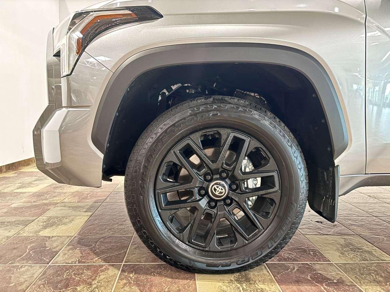 2026 Toyota Tundra 4X4 CrewMax Limited Photo