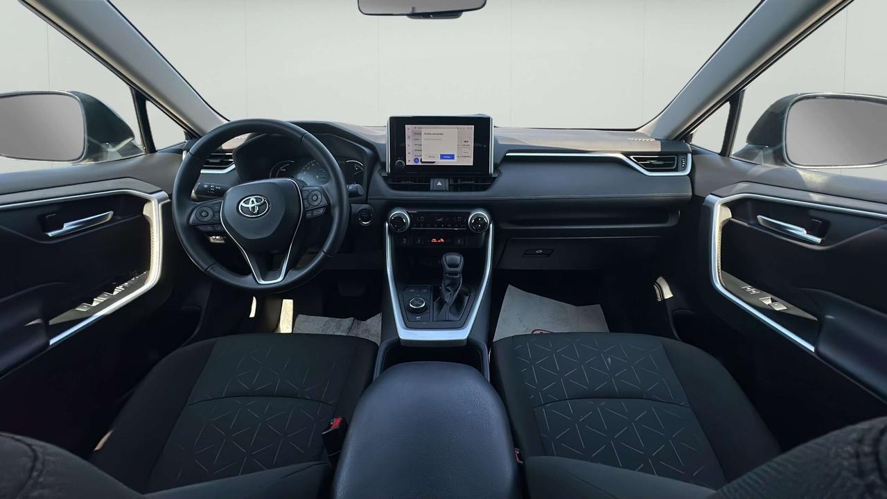 2023 Toyota RAV4 XLE Photo