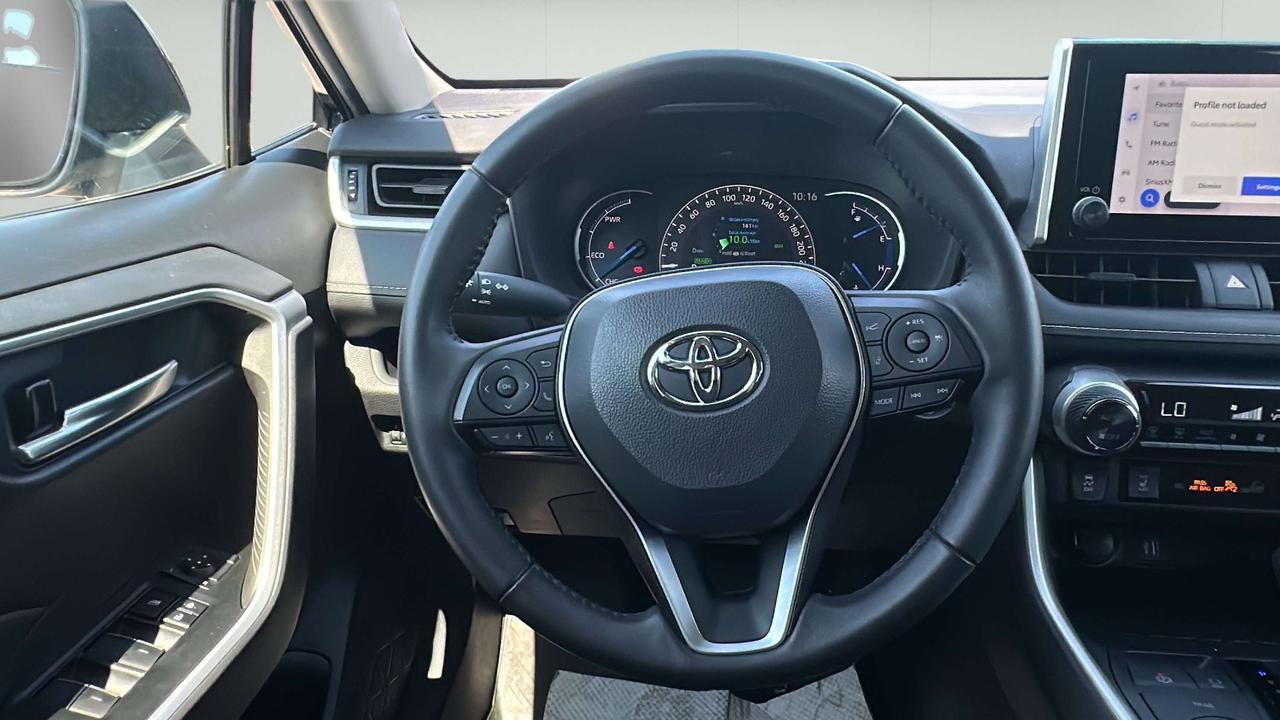 2023 Toyota RAV4 XLE Photo