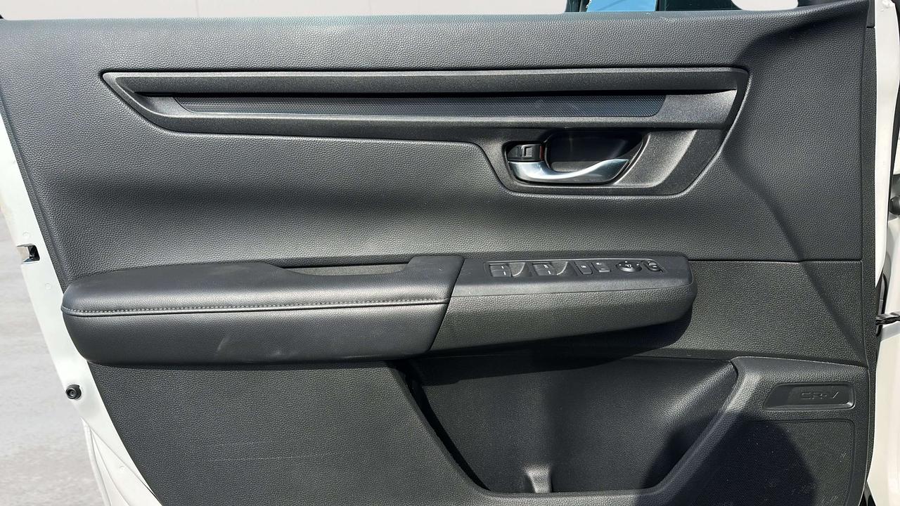 2025 Honda CR-V LX Photo