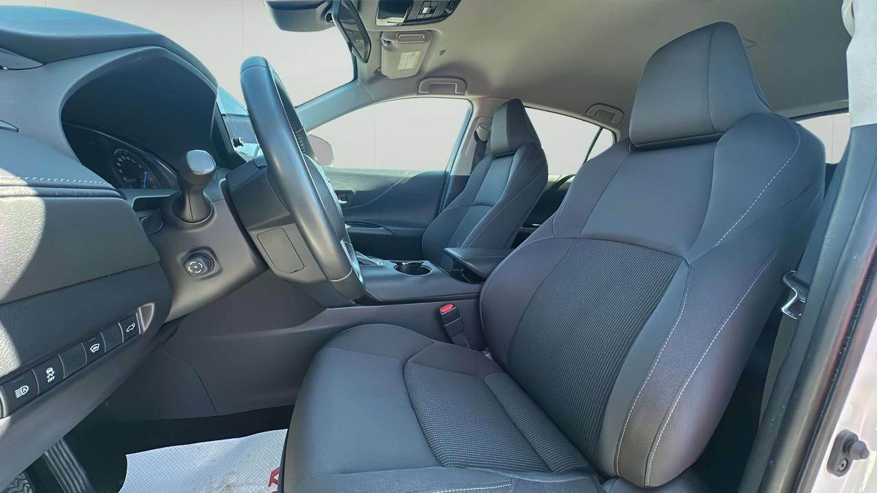 2023 Toyota Venza  Photo