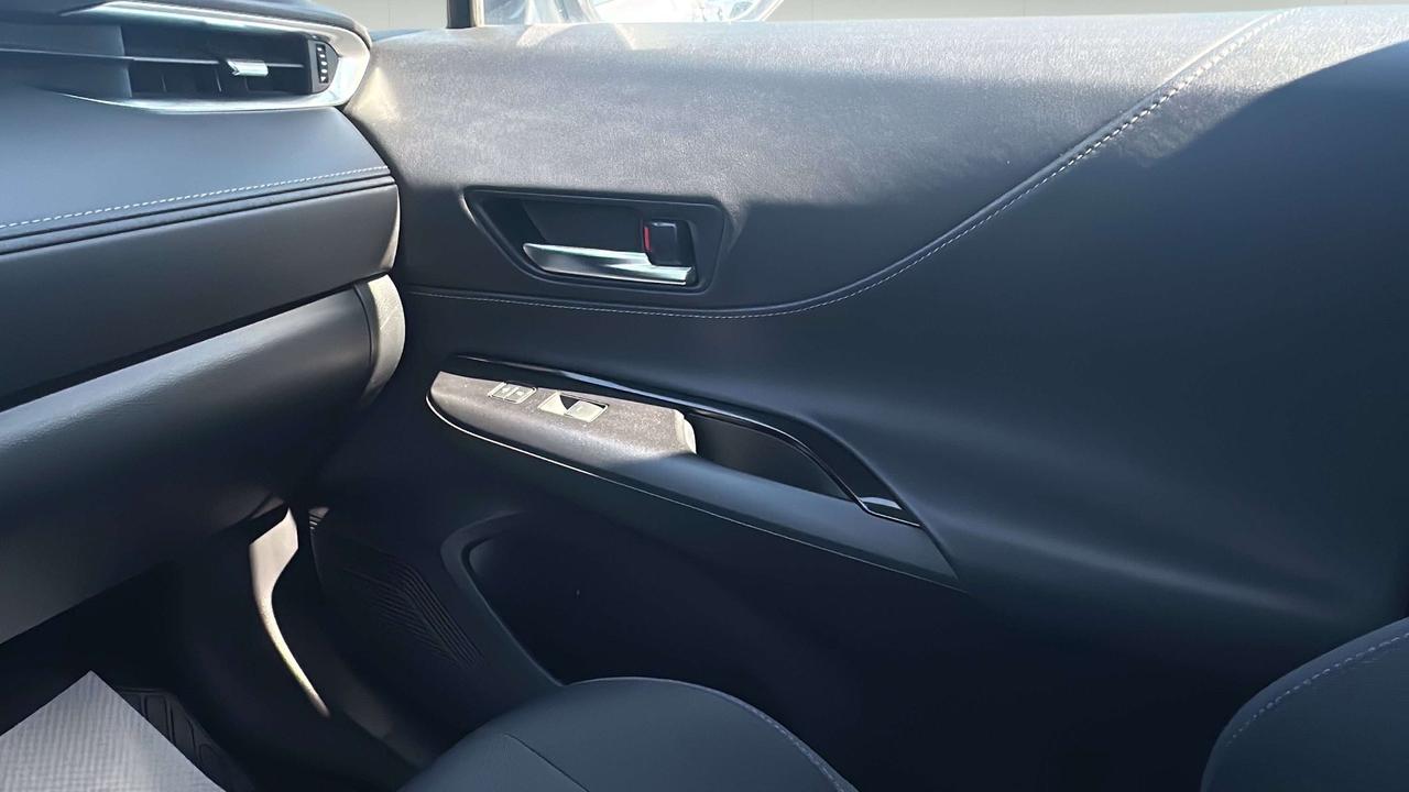 2023 Toyota Venza  Photo