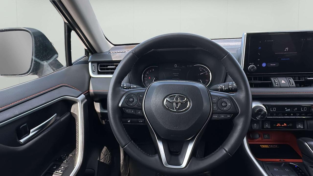 2025 Toyota RAV4 TRAIL Photo